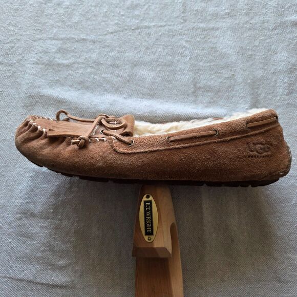 UGG Mocassin Shoes Womens 8 US Mandie Kiltie Chestnut Suede Shearling Slipper - Picture 5 of 11